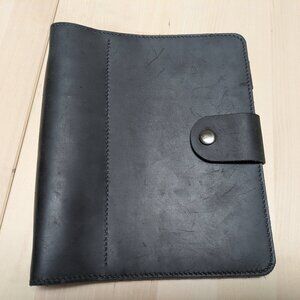 Leather A5 ring binder, black